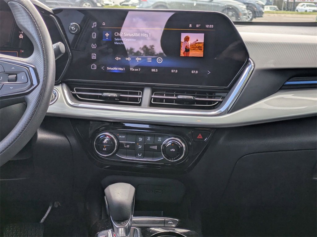 Used 2024 Chevrolet Trax LT image 18