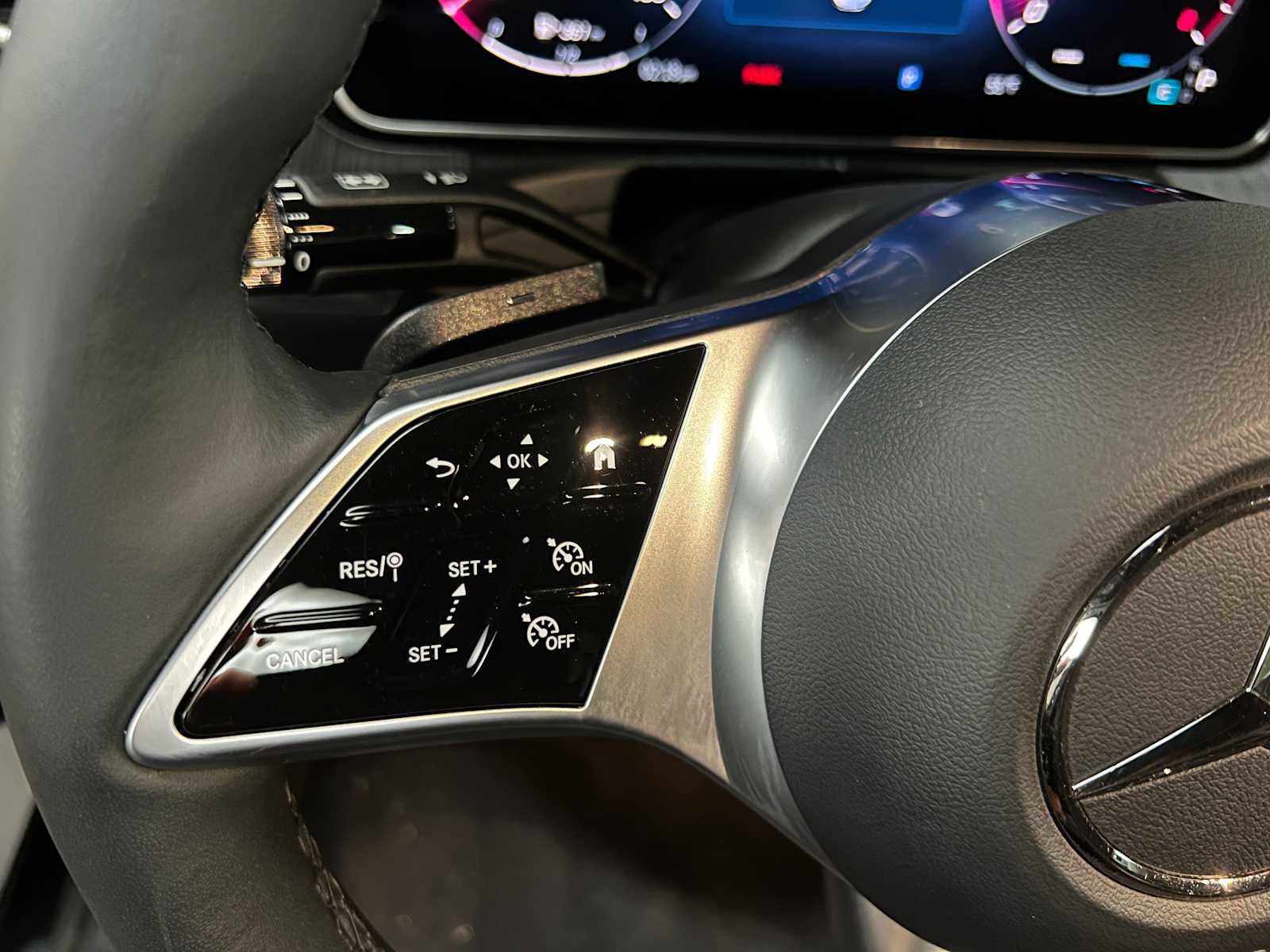 Used 2025 Mercedes-Benz C 300 4MATIC Sedan image 30