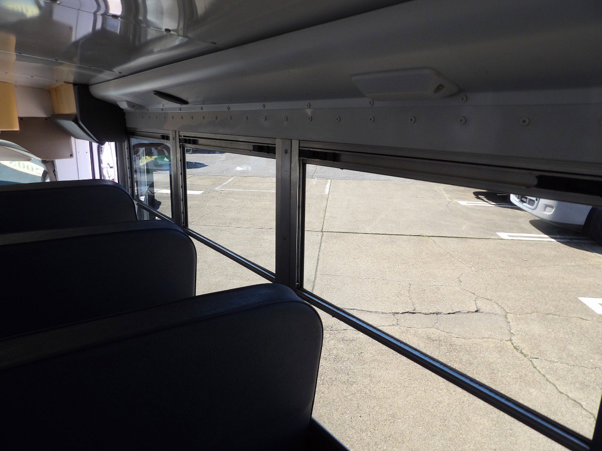 Used 2008 Chevrolet Express 3500 G3500 15 PASSENGER MINI BUS w/ School Bus Package image 28