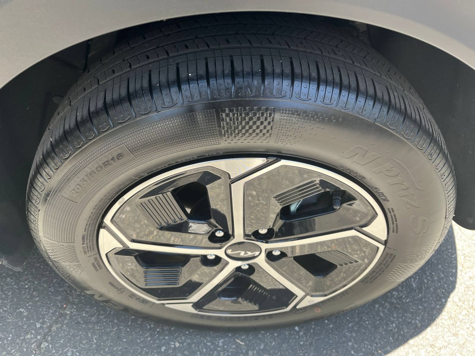 Used 2026 Kia Niro LX FWD image 28