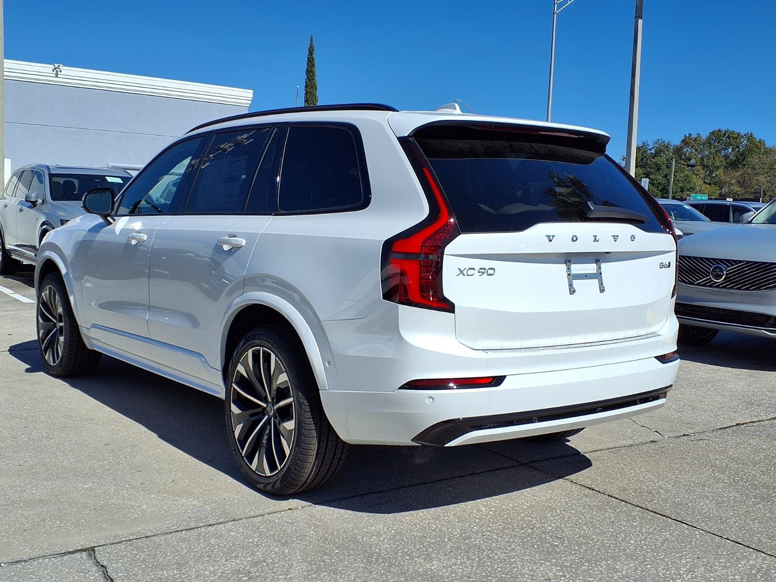 New 2026 Volvo XC90 B6 Ultra w/ Protection Package Premier AWD/4WD image 5