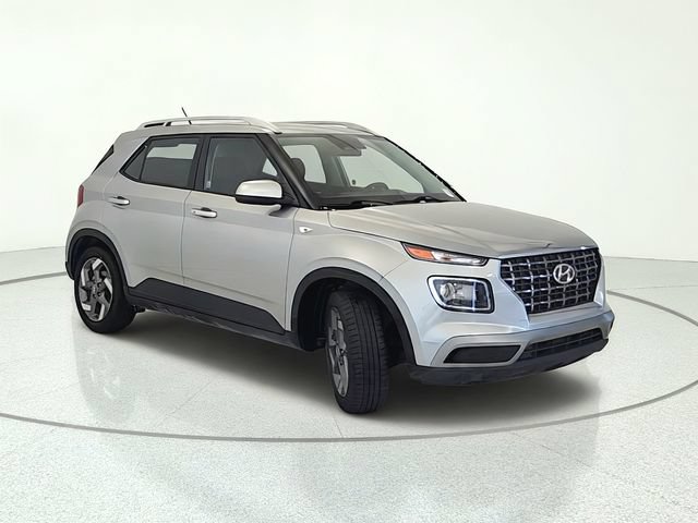 Used 2025 Hyundai Venue SEL FWD image 2