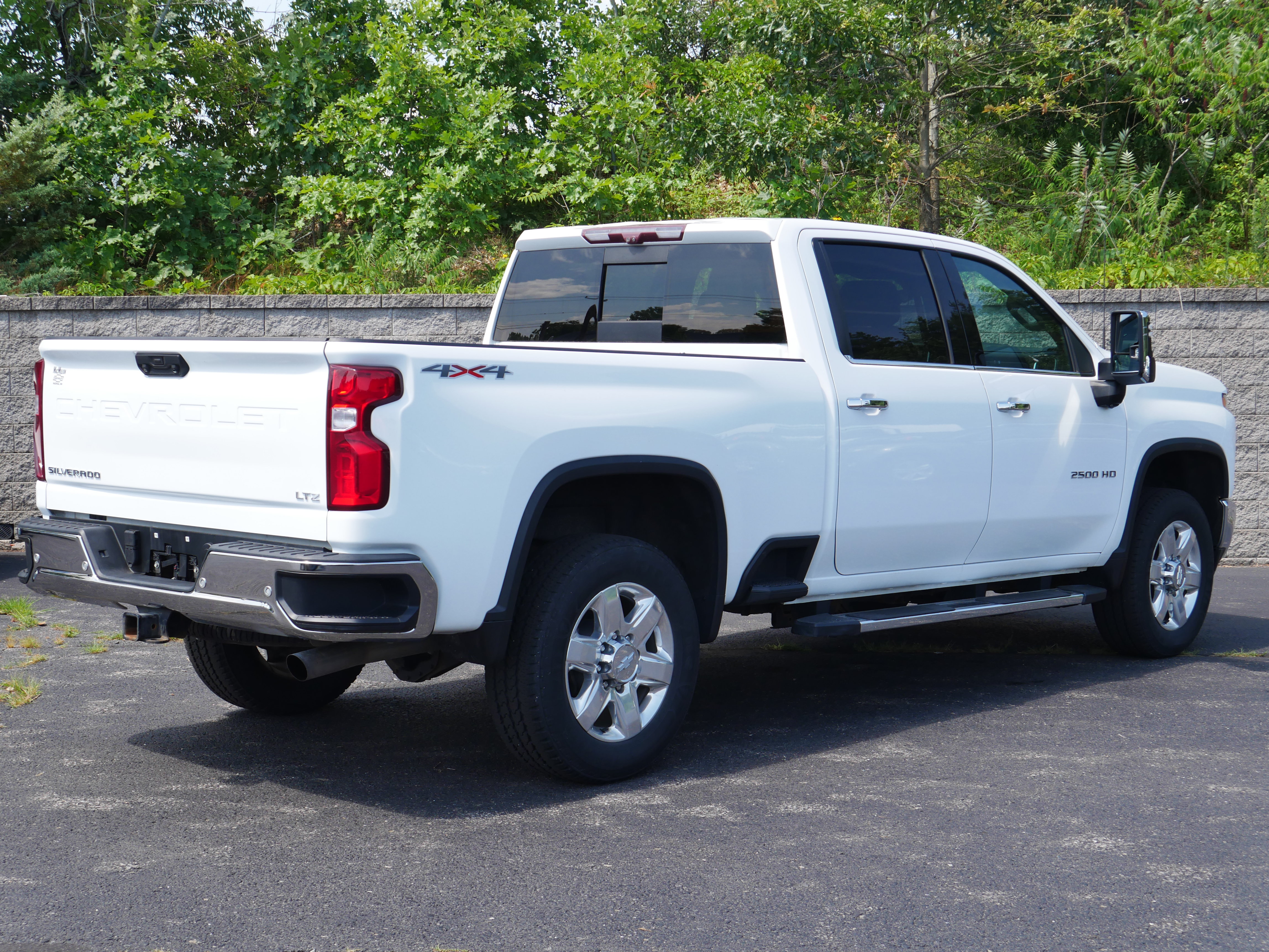 Certified 2020 Chevrolet Silverado 2500 LTZ w/ LTZ Premium Package AWD/4WD image 8