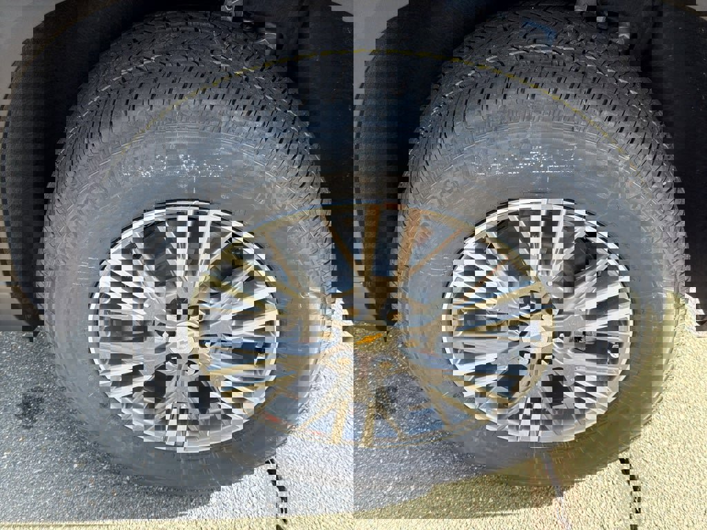 New 2026 Chevrolet Traverse LT image 28