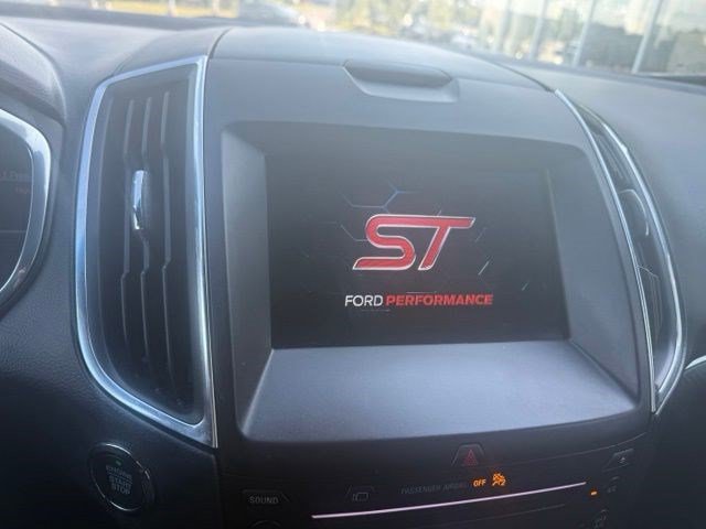 Used 2019 Ford Edge ST w/ Equipment Group 401A AWD/4WD image 15