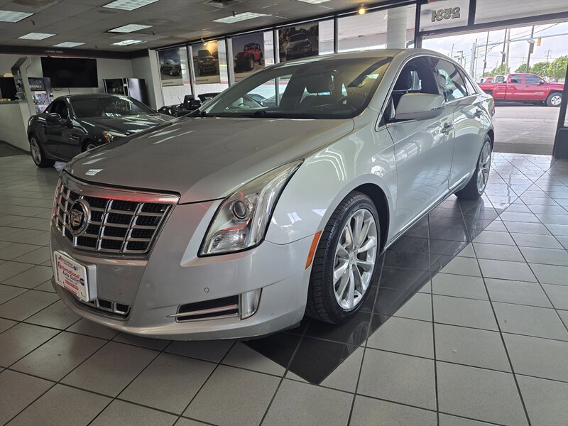 Used 2013 Cadillac XTS Luxury FWD image 1
