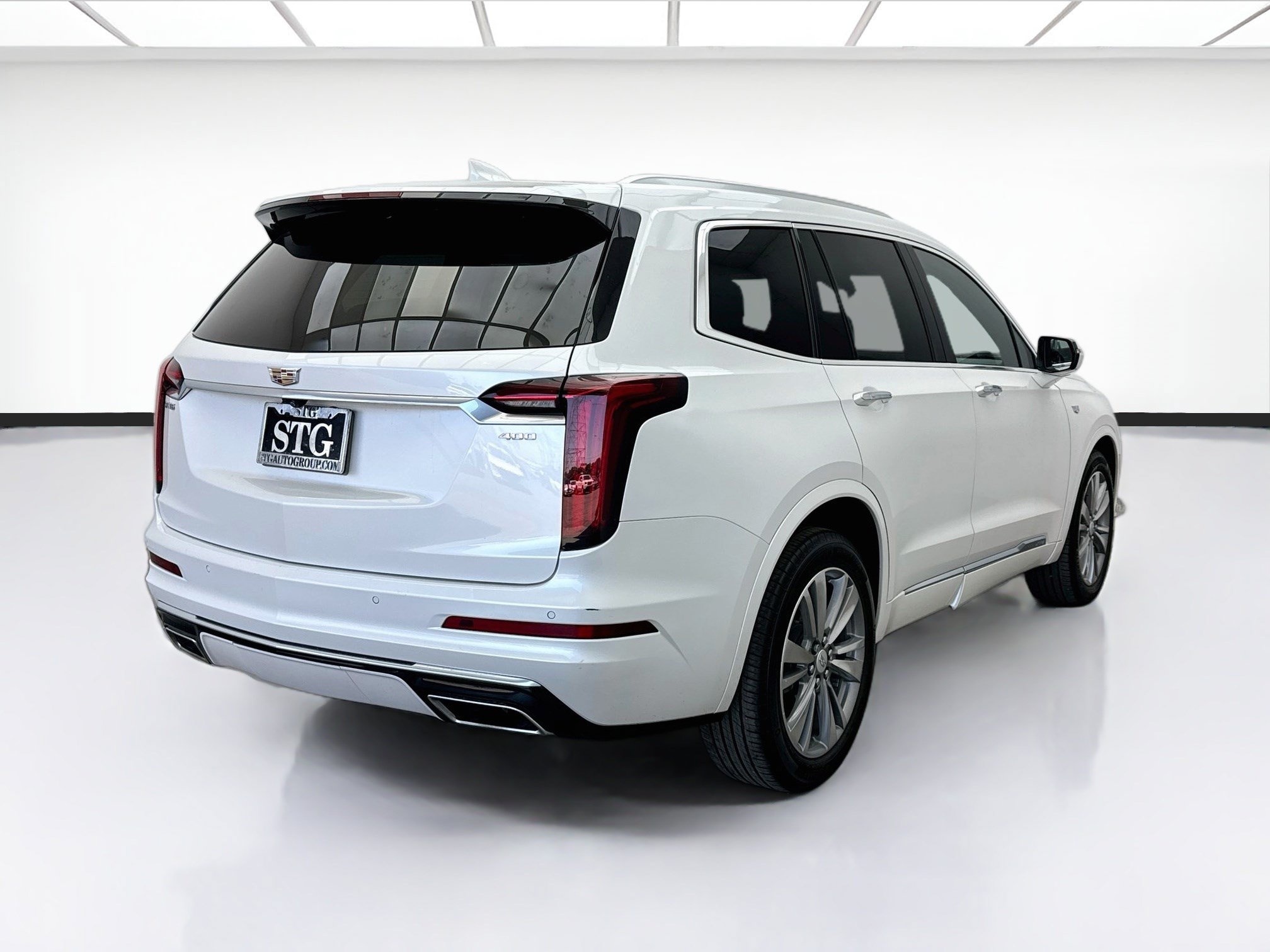 Used 2022 Cadillac XT6 Premium Luxury FWD image 4