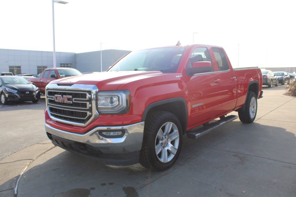 Used 2018 GMC Sierra 1500 SLE w/ SLE Value Package image 3