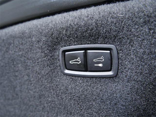 Used 2022 Audi e-tron GT Premium Plus image 11