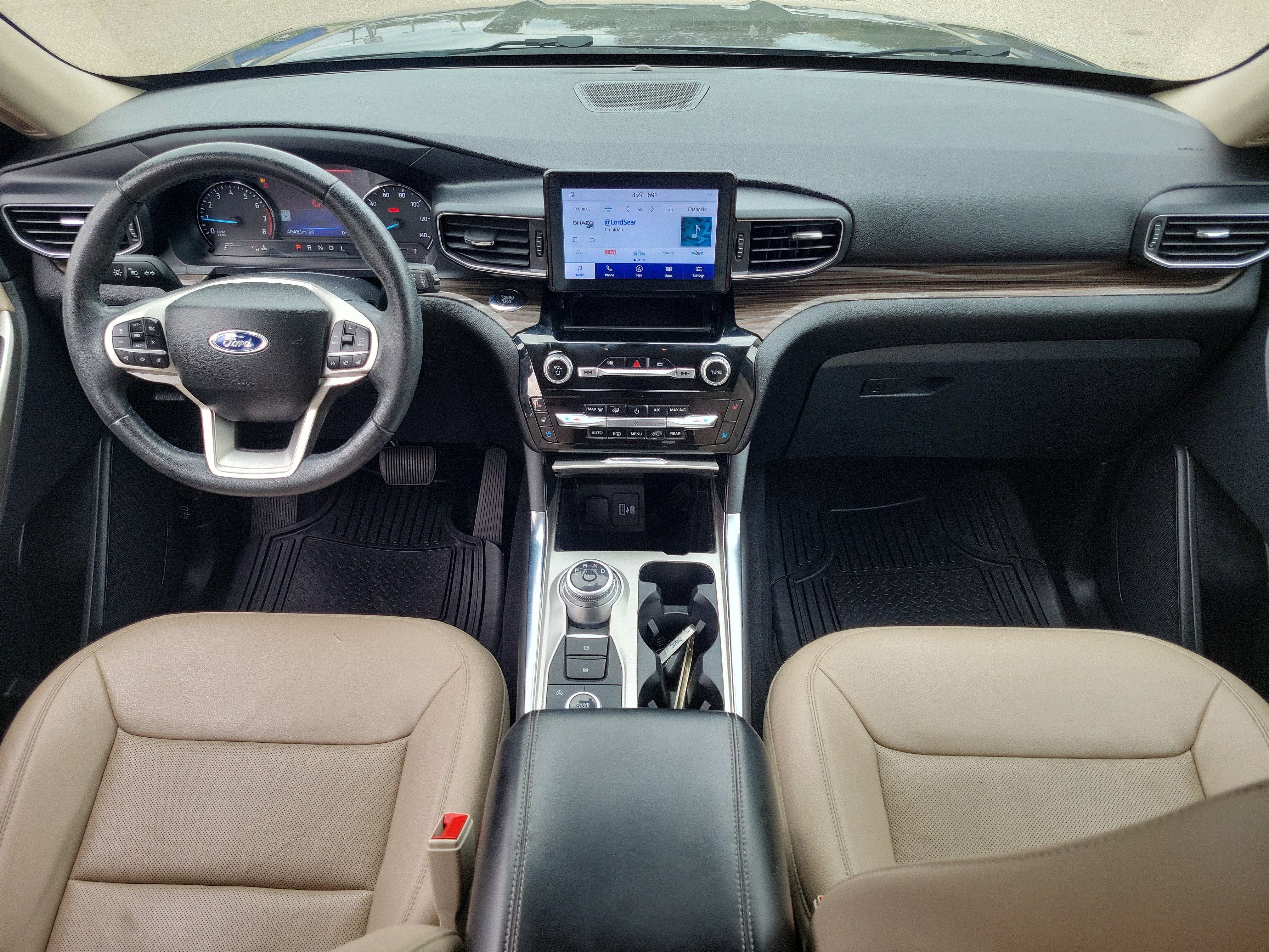 Used 2022 Ford Explorer Limited image 17