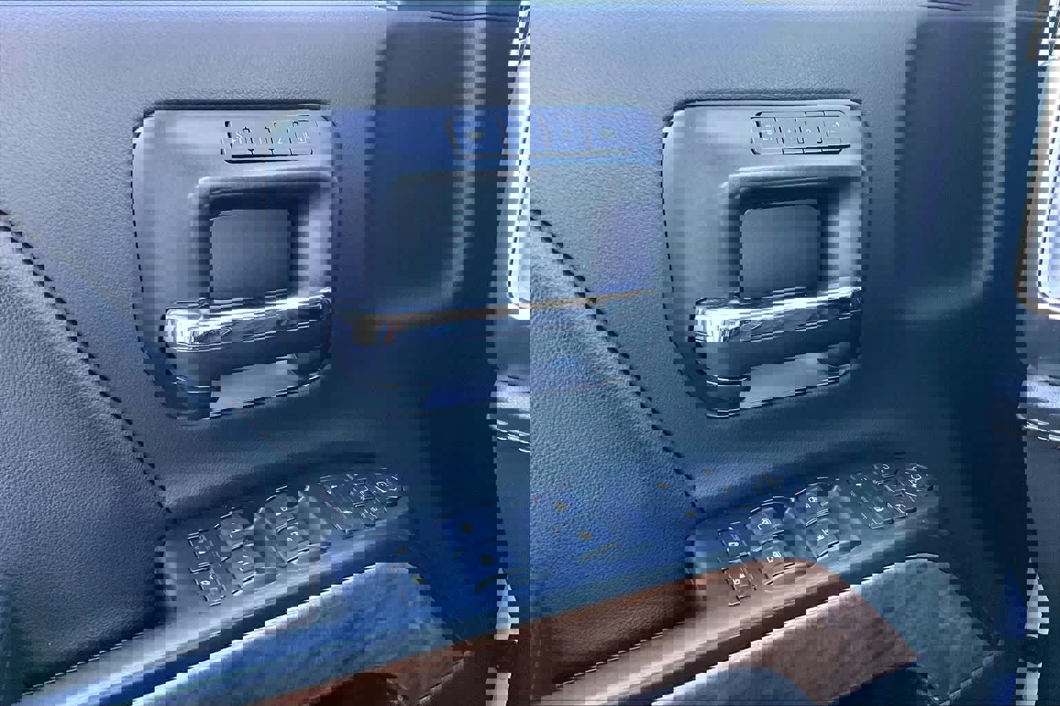 Used 2019 Chevrolet Silverado 2500 LTZ w/ Duramax Plus Package image 35