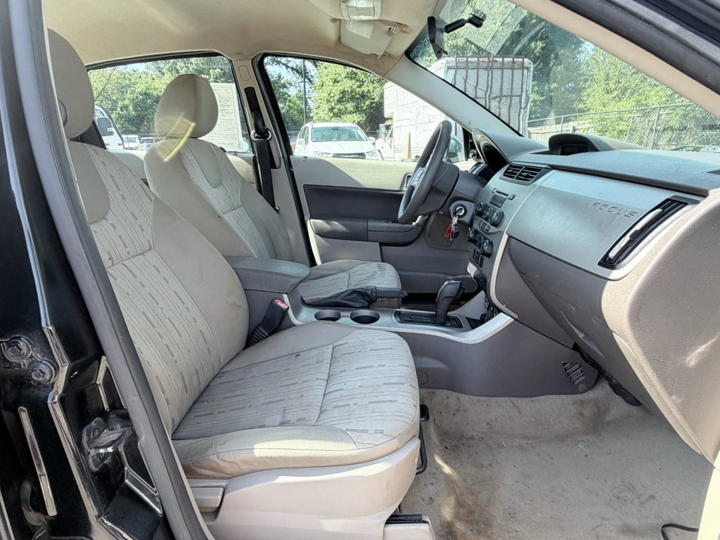 Used 2008 Ford Focus Sedan FWD image 18