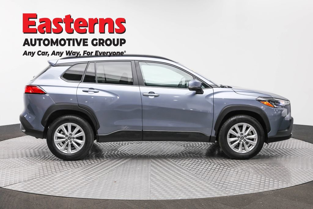 Used 2024 Toyota Corolla Cross LE image 4