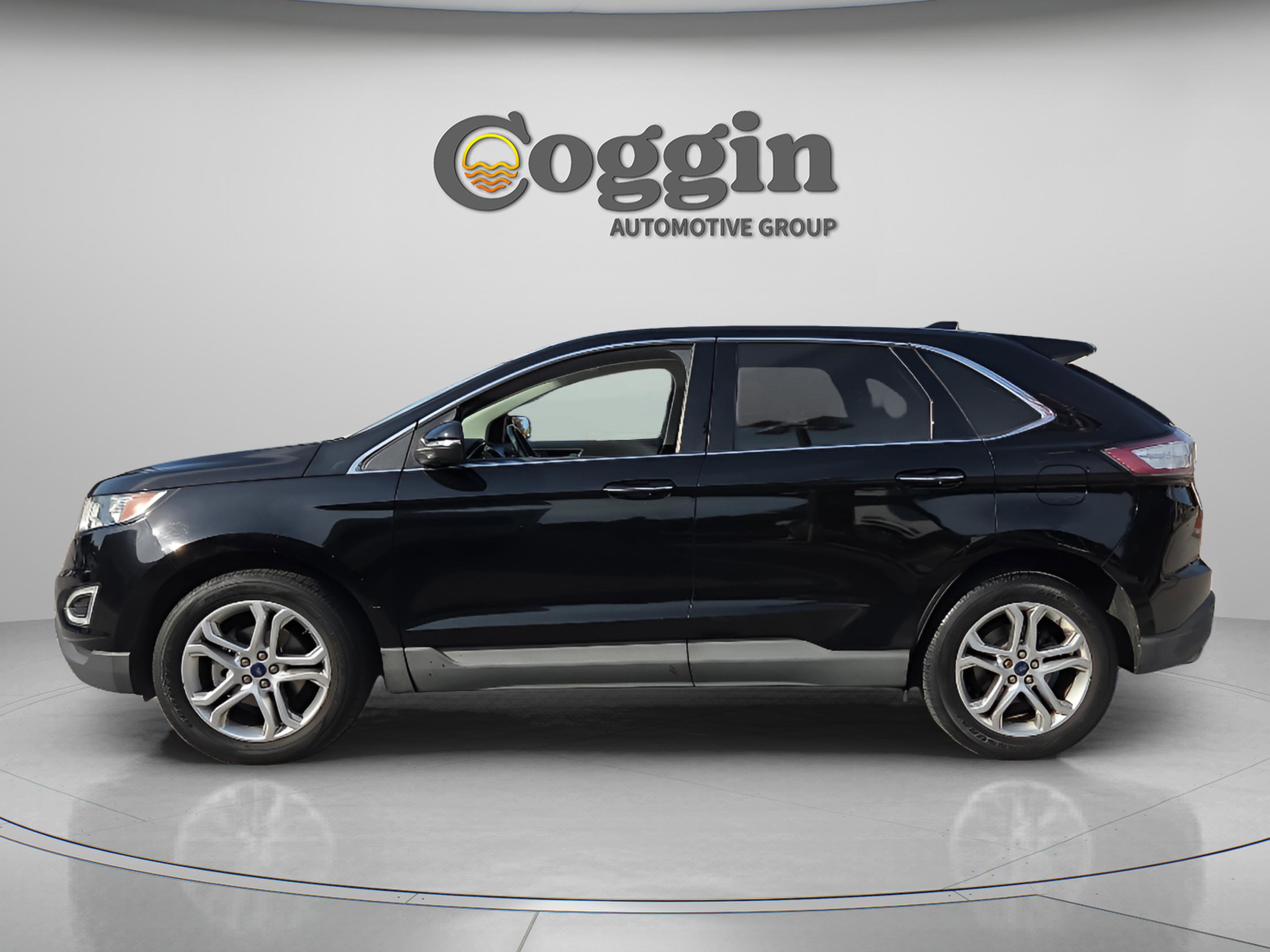 Used 2018 Ford Edge Titanium w/ Ford Safe & Smart Package FWD image 2
