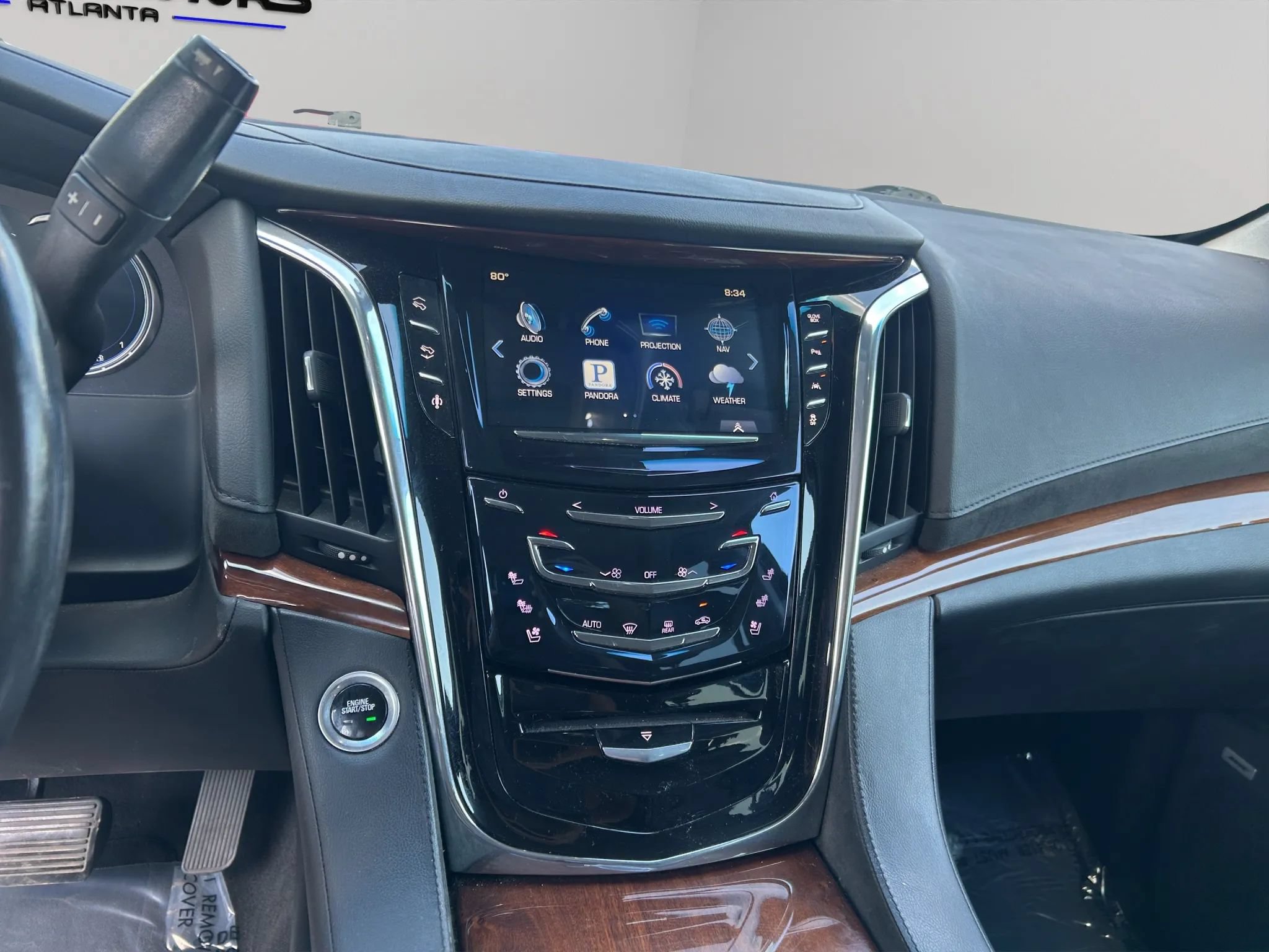 Used 2016 Cadillac Escalade Luxury RWD image 11