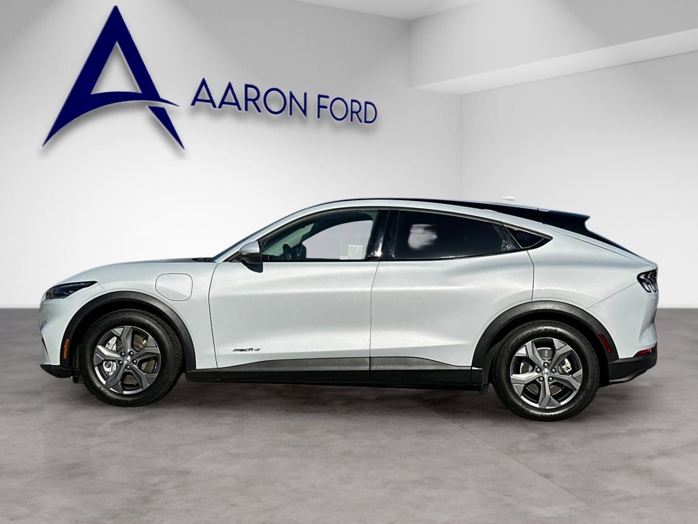 Used 2021 Ford Mustang Mach-E Select image 2