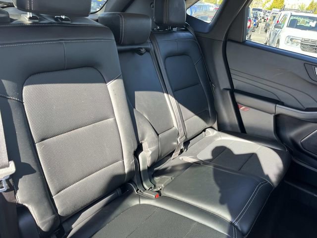 Used 2022 Ford Escape SEL w/ Technology Package image 28