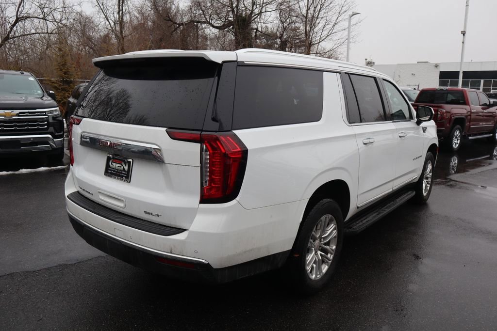 Used 2024 GMC Yukon XL SLT image 3