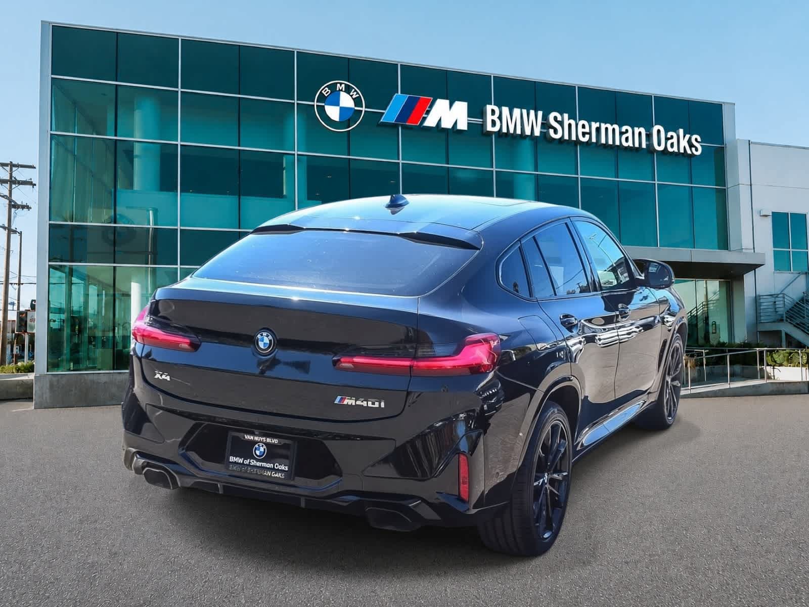 Used 2024 BMW X4 M40i w/ Premium Package AWD/4WD image 4
