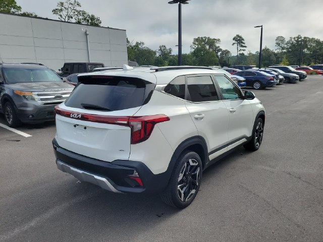 Used 2024 Kia Seltos SX AWD/4WD image 2