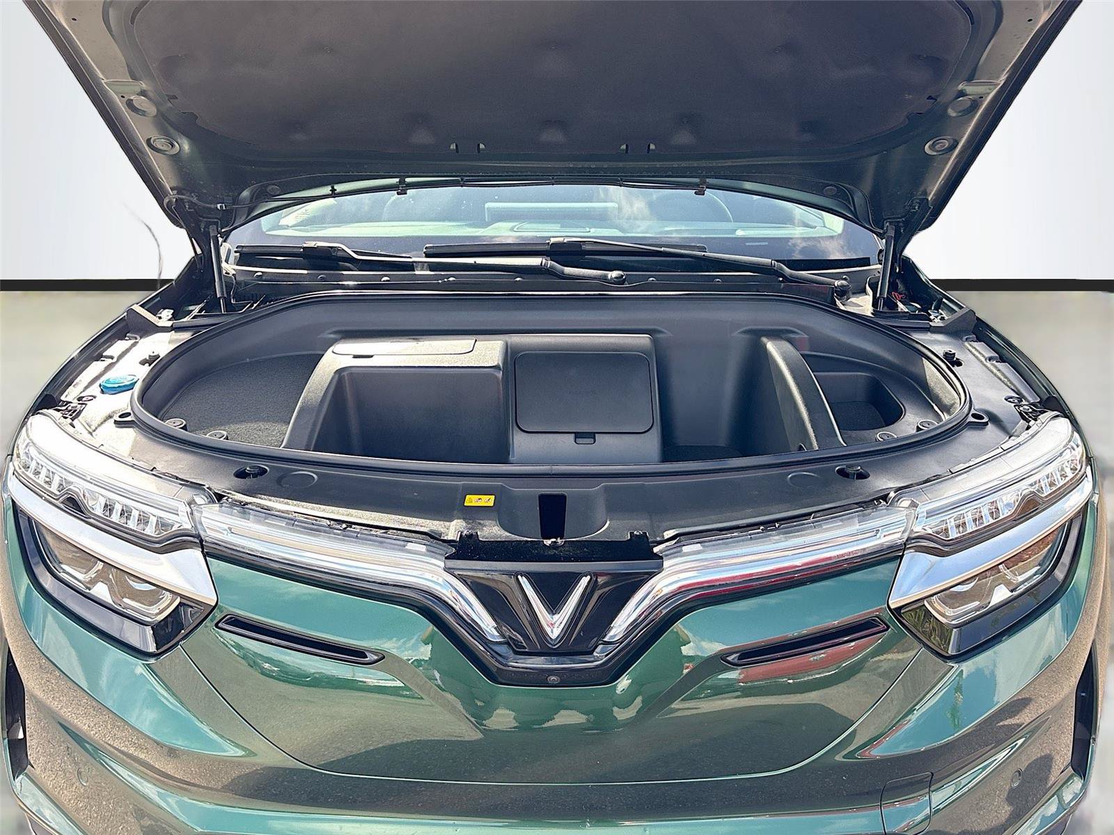 New 2025 VinFast VF 8 Eco AWD/4WD image 29