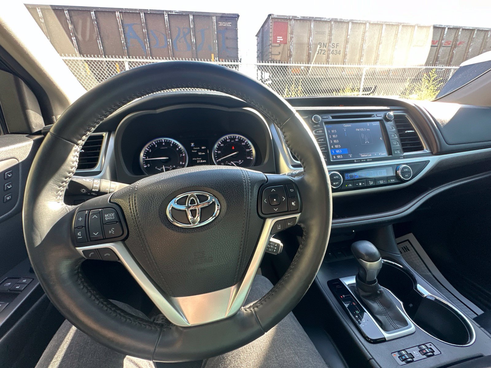Used 2017 Toyota Highlander Limited Platinum FWD image 52