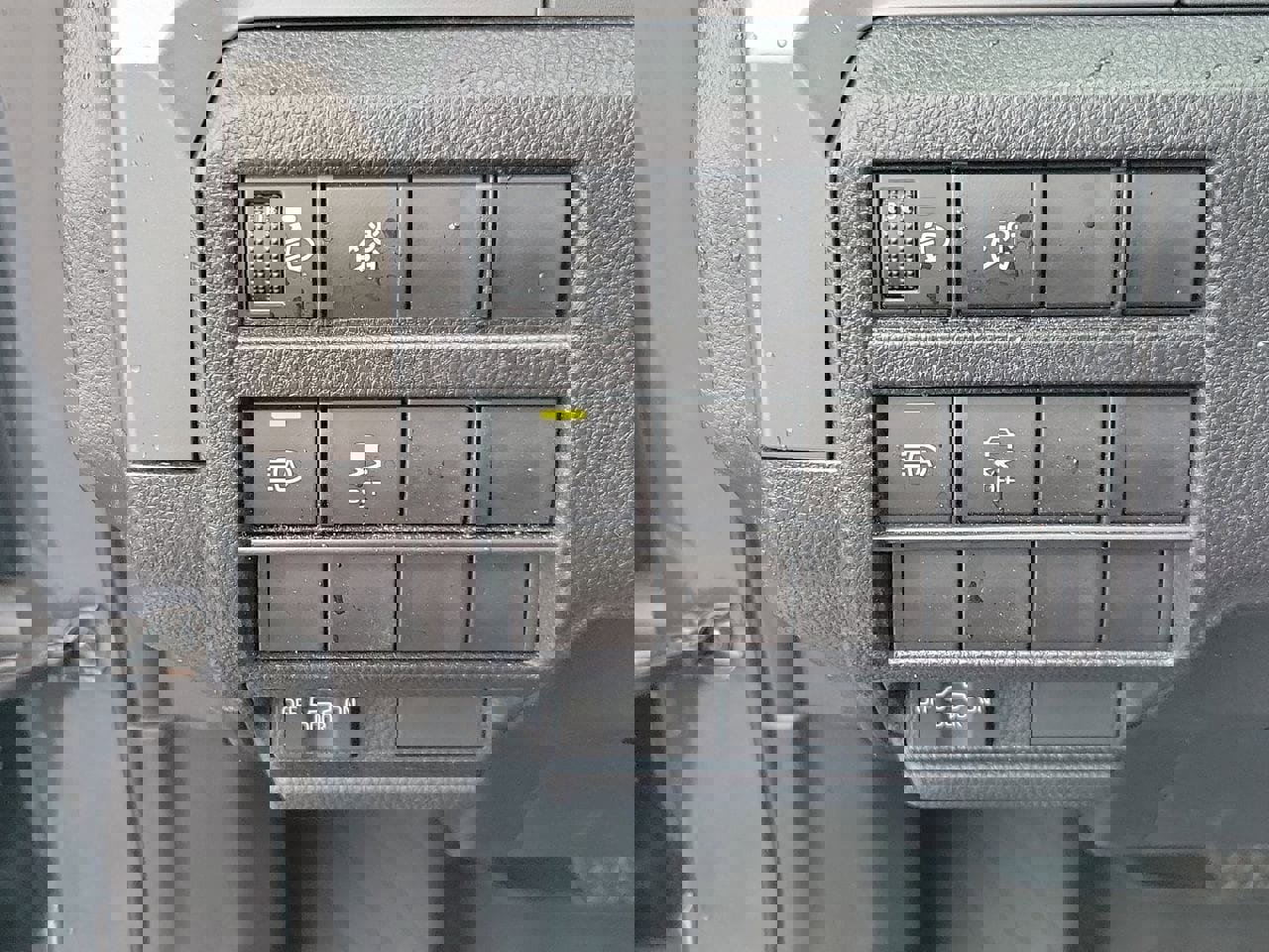 Used 2025 Toyota Tacoma SR5 image 28