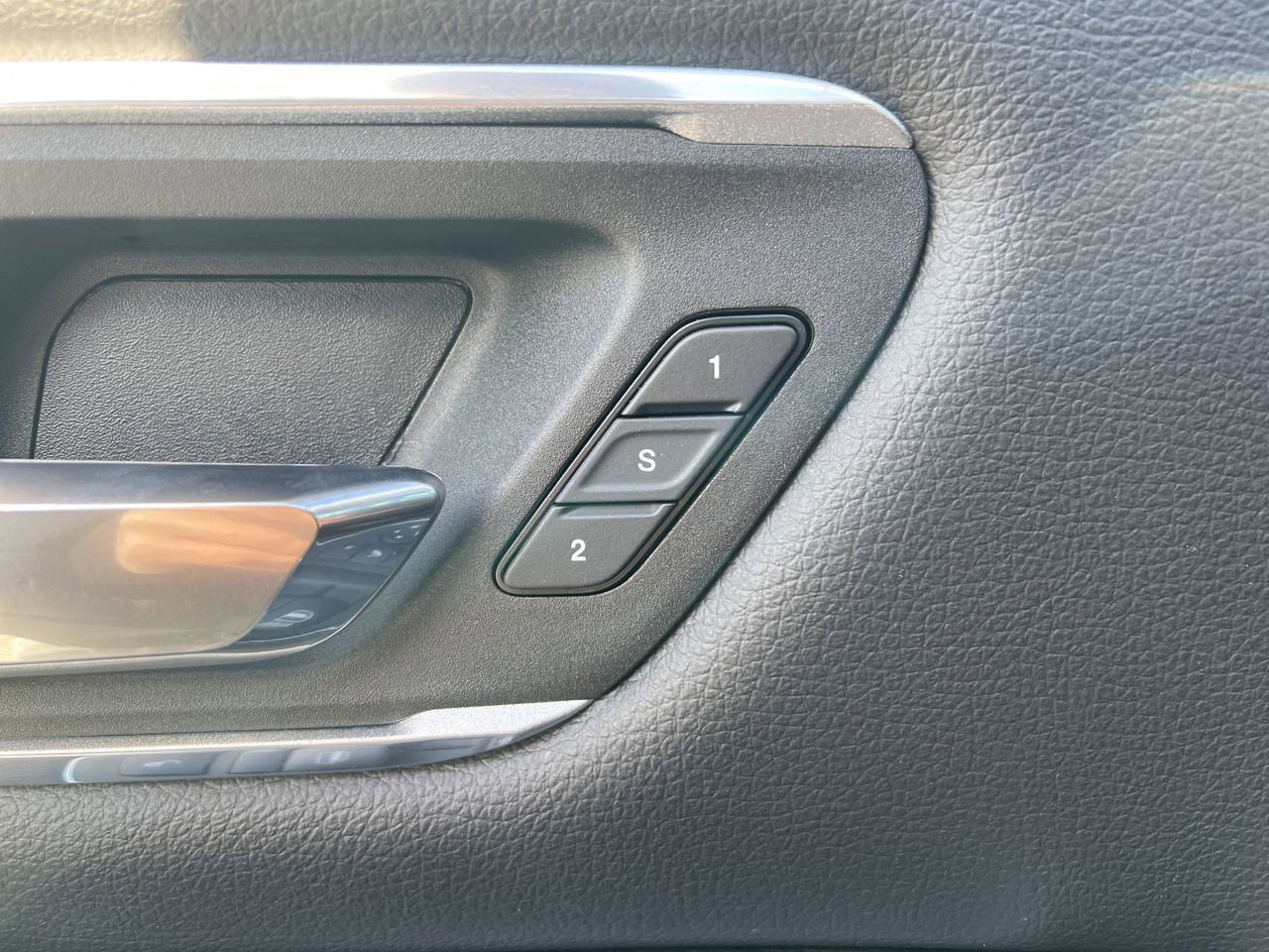 Used 2022 RAM 1500 Laramie image 25