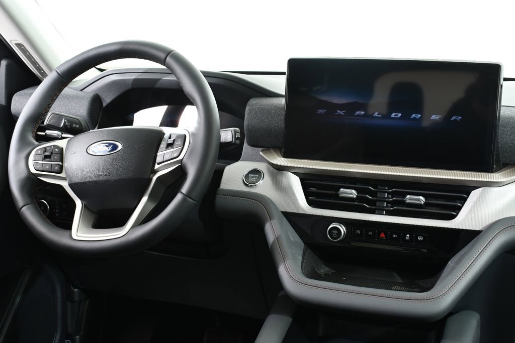 New 2026 Ford Explorer Active w/ Active Comfort Package image 8