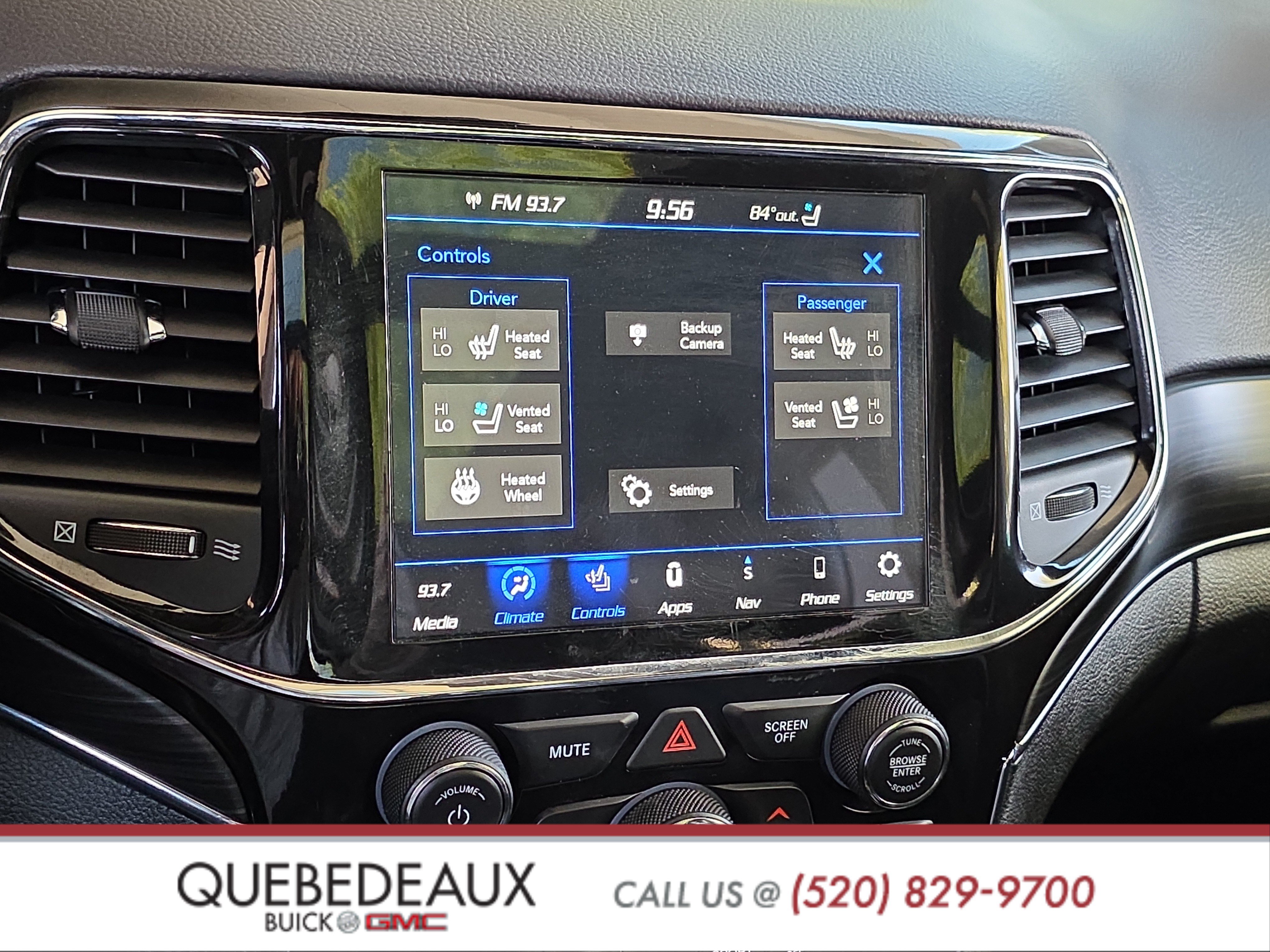 Used 2021 Jeep Grand Cherokee Limited w/ Luxury Group II AWD/4WD image 18