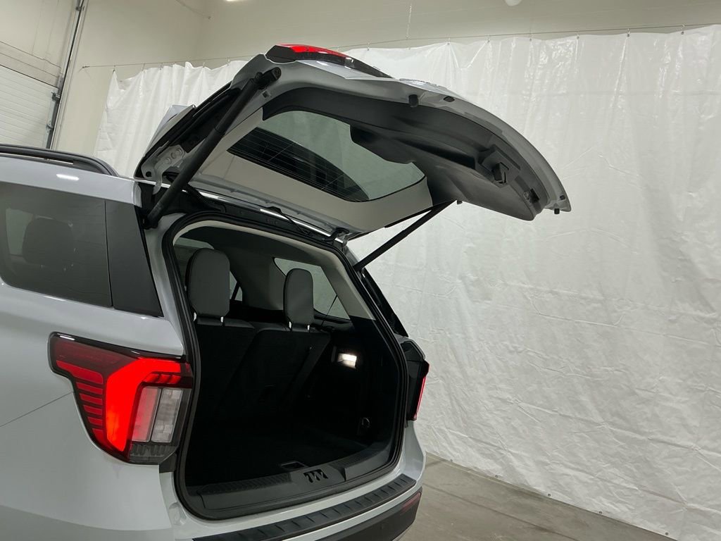 New 2026 Ford Explorer Active w/ Active Comfort Package AWD/4WD image 26