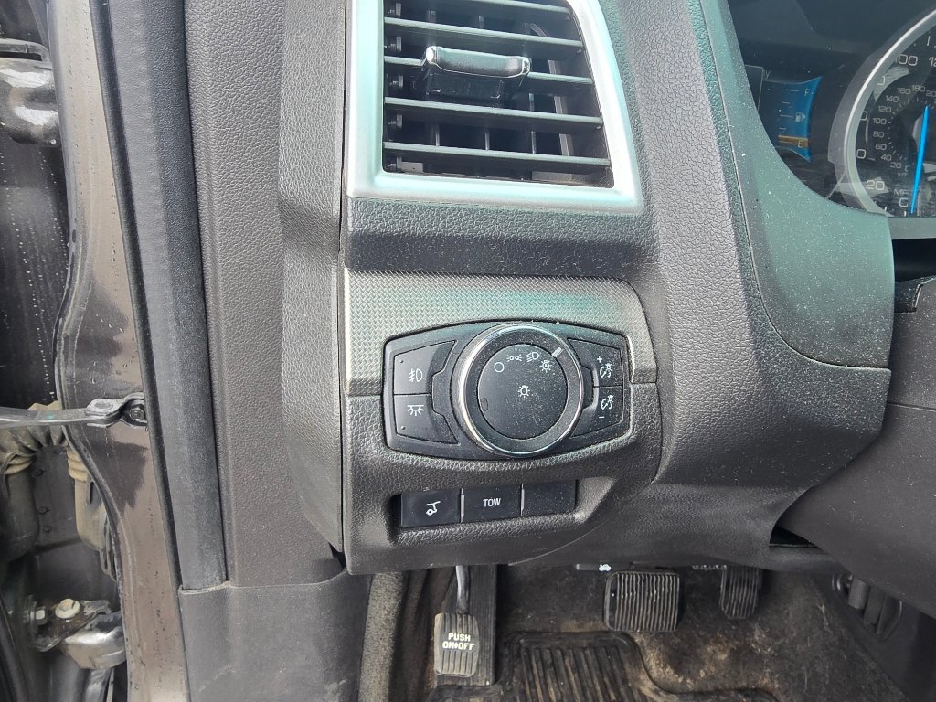 Used 2015 Ford Explorer Sport w/ Equipment Group 401A AWD/4WD image 16