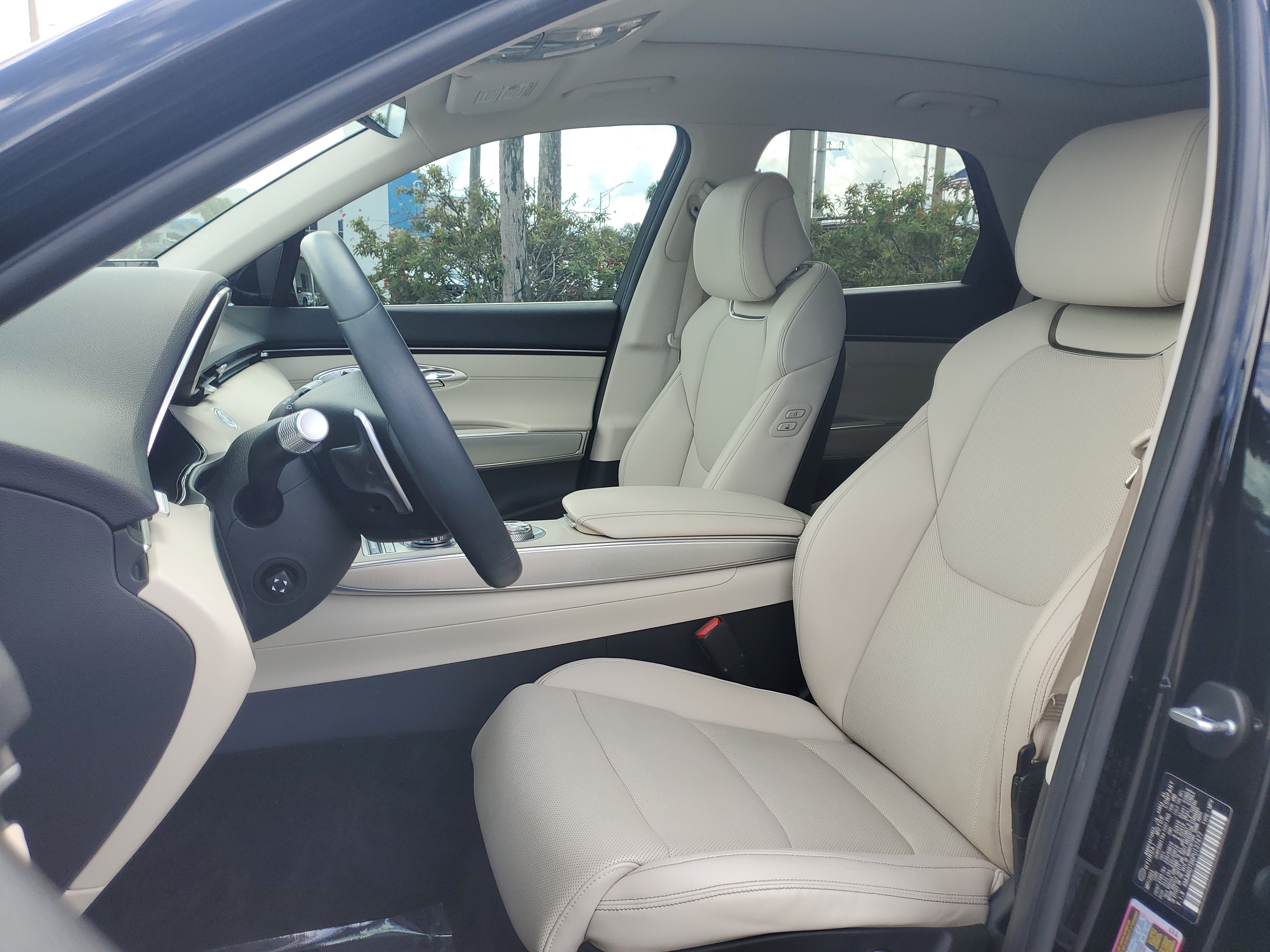 Used 2023 Genesis GV70 2.5T w/ Select Package AWD/4WD image 21