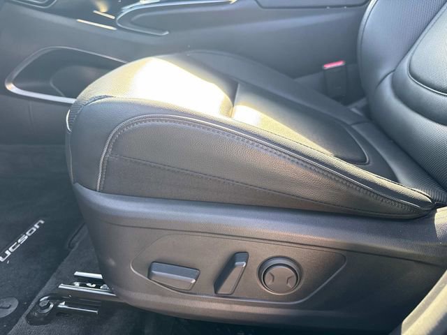 Used 2024 Hyundai Tucson Limited image 24