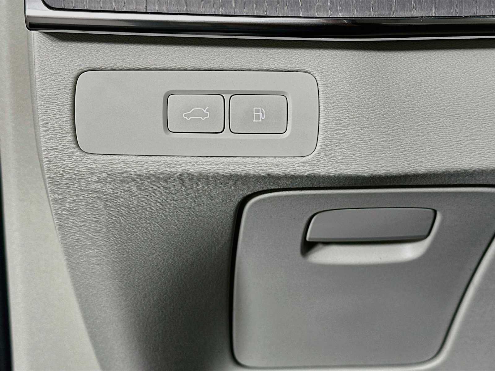 New 2026 Volvo XC90 T8 Ultra w/ Protection Package AWD/4WD image 10