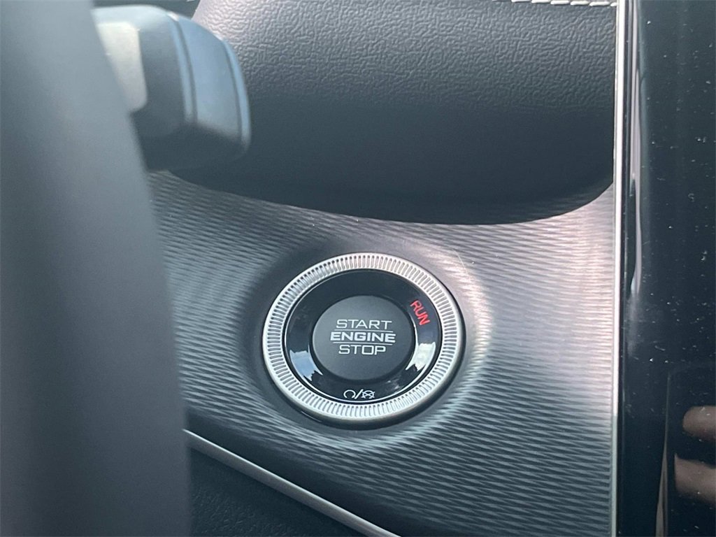 Used 2023 Jeep Grand Cherokee Altitude image 23