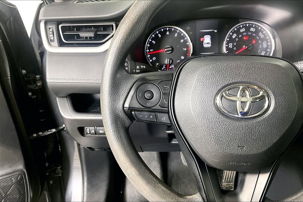 Used 2019 Toyota RAV4 XLE image 18