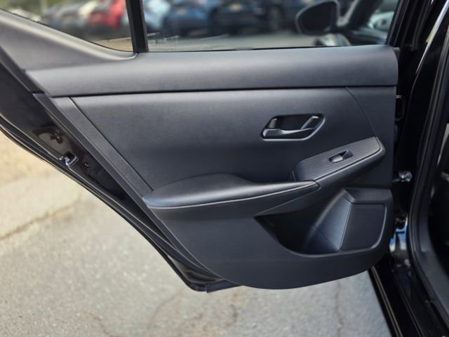 Used 2024 Nissan Sentra SV FWD image 16