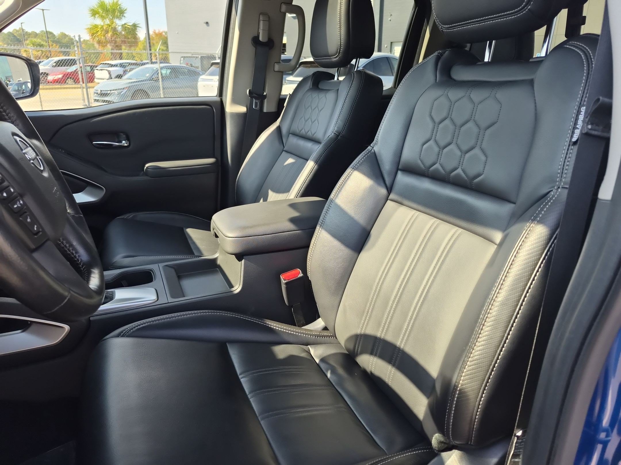 Certified 2024 Nissan Frontier SL w/ Technology Package RWD image 15
