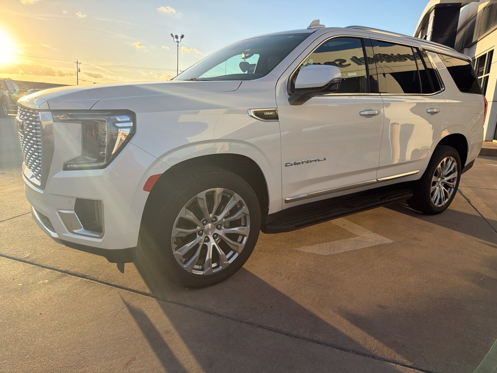 Used 2022 GMC Yukon Denali AWD/4WD image 6