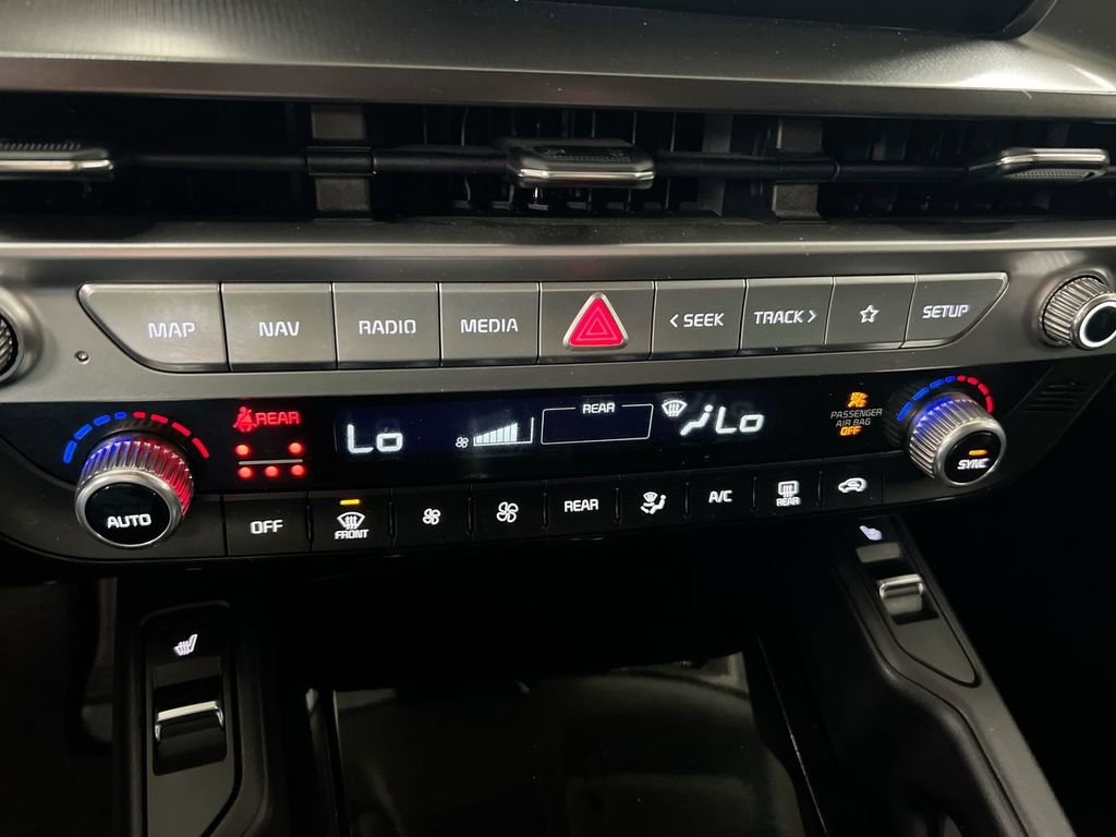 Used 2024 Kia Telluride S image 17