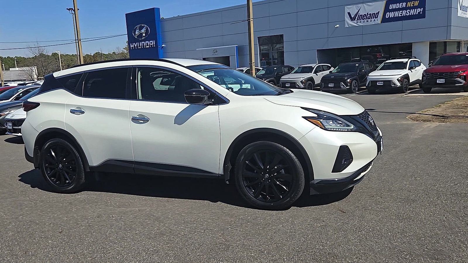 Used 2023 Nissan Murano SV w/ SV Midnight Edition Package AWD/4WD image 2