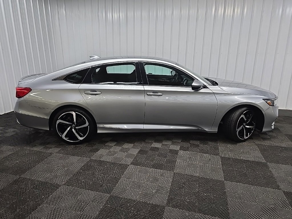 Used 2019 Honda Accord Sport image 2