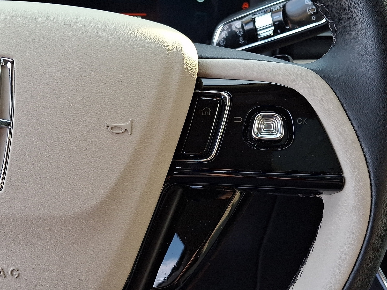 Used 2026 Lincoln Corsair Premiere AWD/4WD image 22