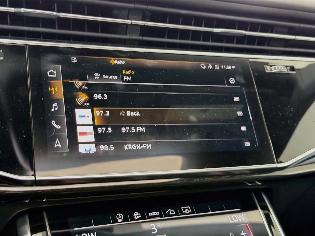 Used 2022 Audi Q8 Premium Plus w/ Premium Plus Package AWD/4WD image 18