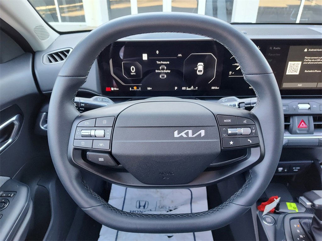 Used 2025 Kia K4 EX image 26