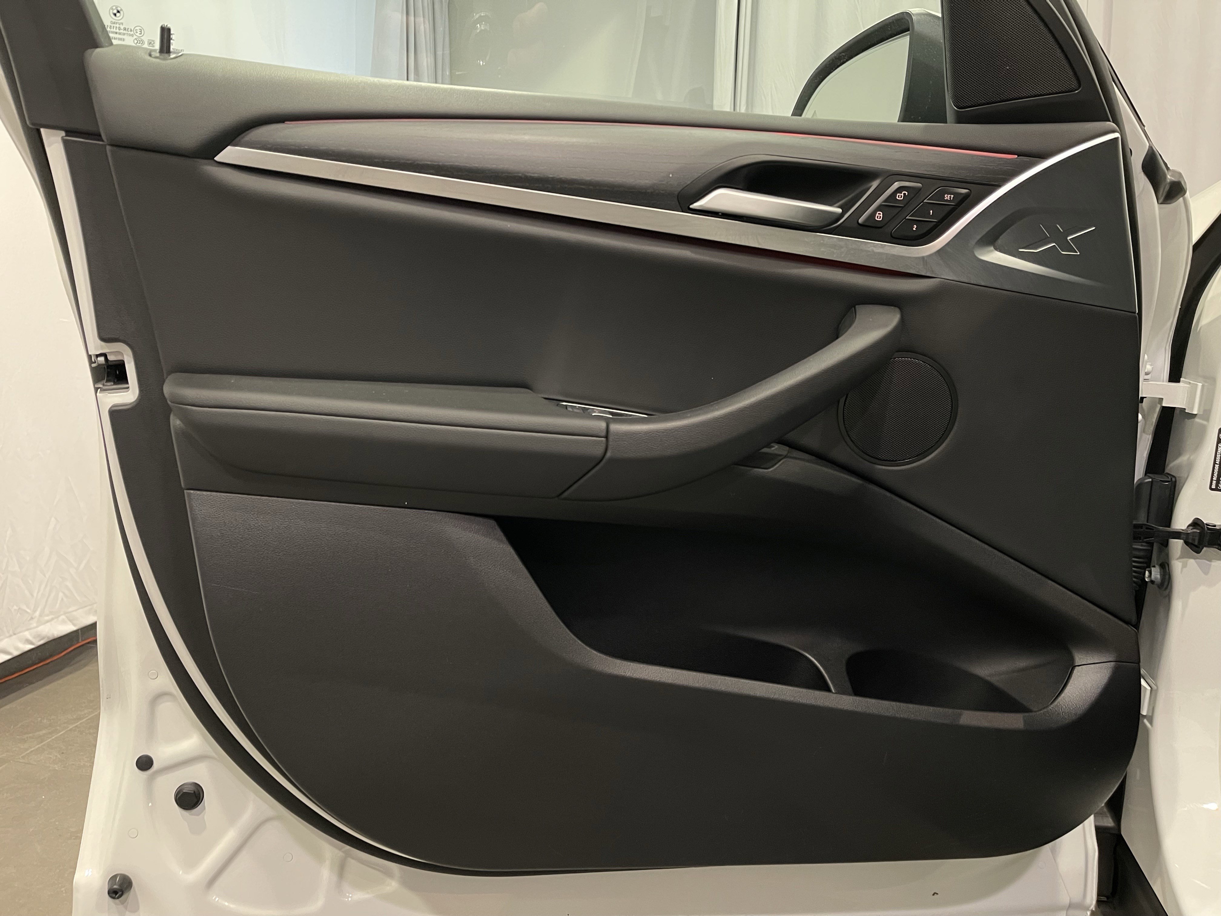 Certified 2024 BMW X3 xDrive30i w/ Premium Package image 12