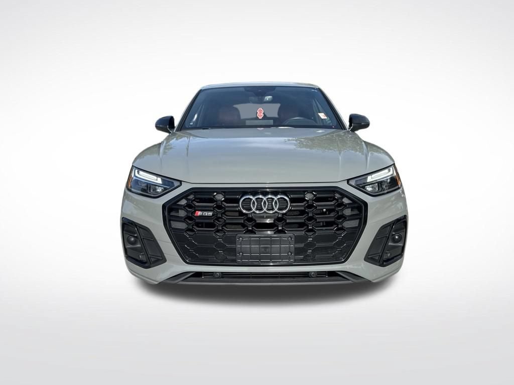 Used 2022 Audi SQ5 Premium Plus w/ Premium Plus Package AWD/4WD image 3