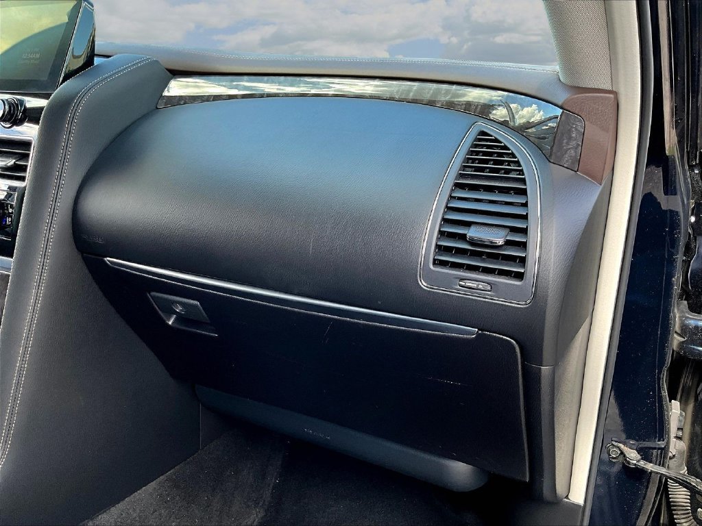 Used 2022 Nissan Armada Platinum w/ Captain's Chairs Package RWD image 26