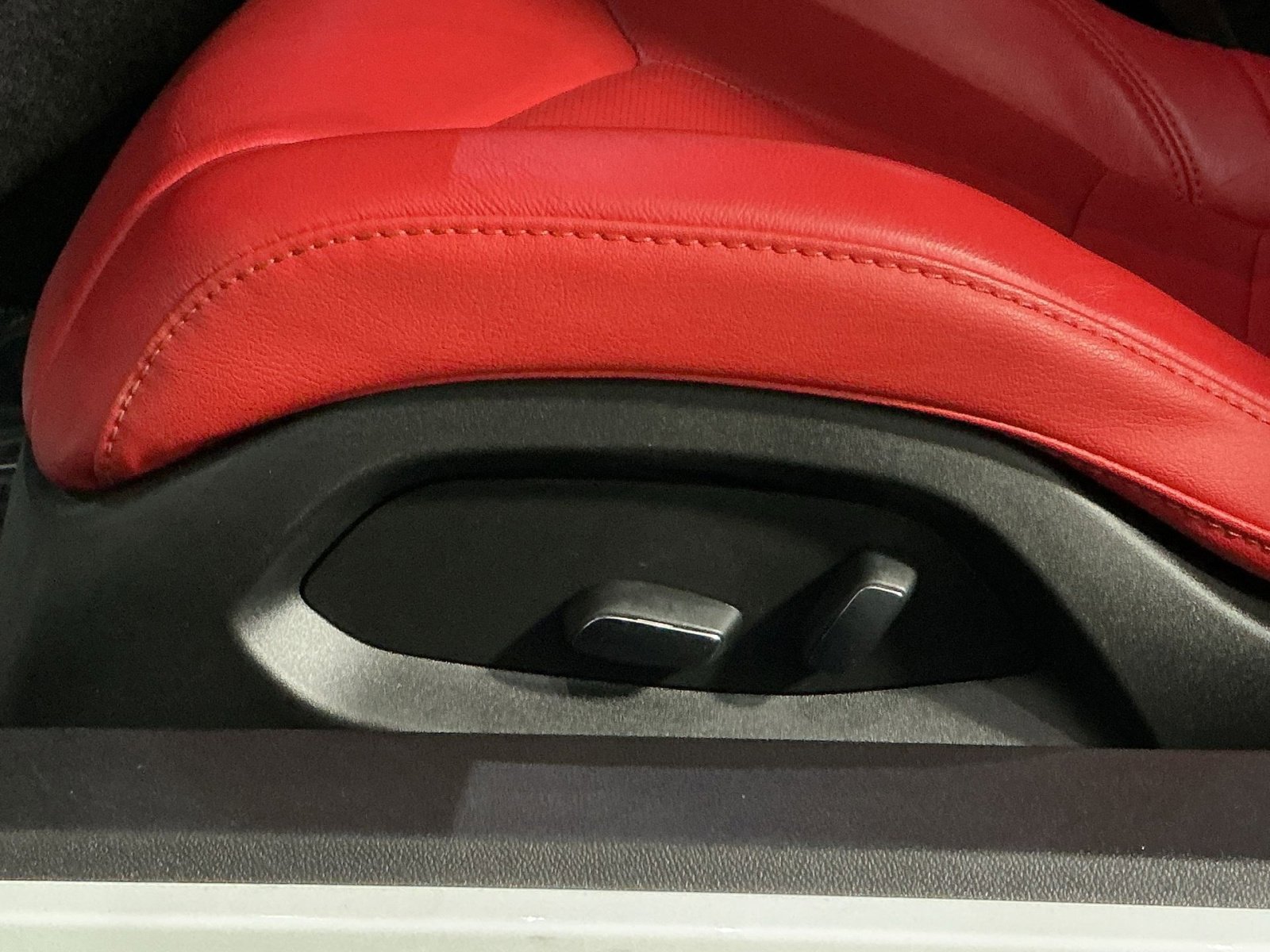 Used 2024 Chevrolet Corvette Stingray Coupe w/ 1LT RWD image 15